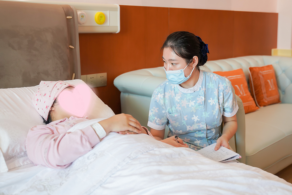 港龙月子中心｜产后伤口疼、宝宝黄疸、堵奶怎么办？港龙把专业藏进温柔里